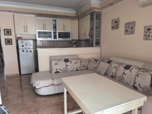 Coastal Harmony Apartment