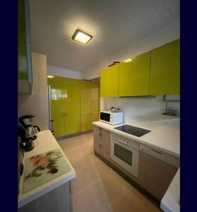 Vouliagmeni Seaside Retreat
