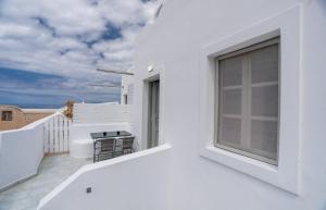 Oias Square Residences