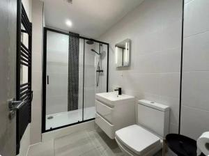 1 Bedroom Luxurious Apartment Town Centre