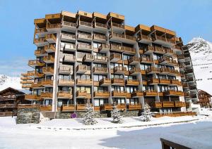 Résidence Hauts De Chaviere - Val Thorens location: bel appartement de 53 m2 traversant, confortable et calme de 53 m2, bien situ MAE-9037