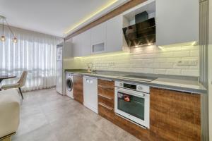 SA Apartments! 2BR Flat 100m to Cleopatra Beach