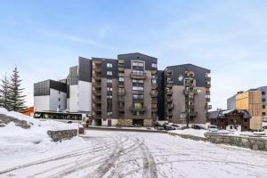 Résidence Cimes De Caron - VAL THORENS location: studio cabine avec vue sud magnifique MAE-9084