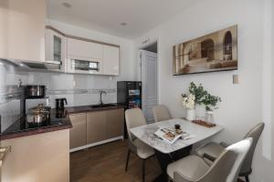 Đông Nghi 2 Luxury Apartment