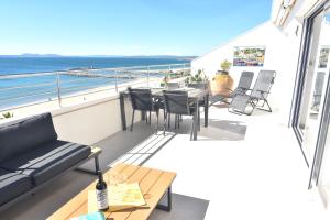 Rnet - RHC 2712 Roses Holiday Center