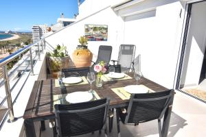 Rnet - RHC 2712 Roses Holiday Center