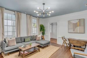 Spacious Large 4bd with Outdoor Dining near King