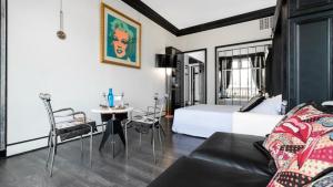 Signature Balcony Elysees