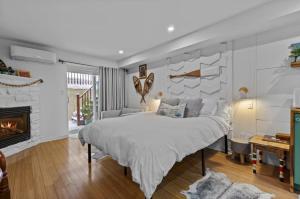 5 min Saint-Sauveur Best Loft with fireplace