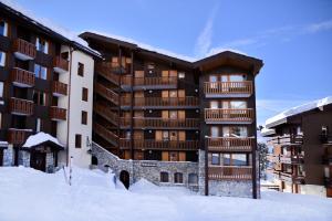 Résidence Turquoise - Appartement chaleureux · Accès direct aux pistes · Casier à skis MAE-3595
