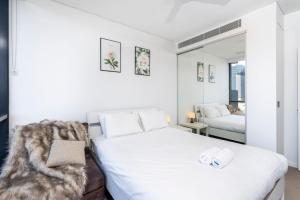 Prime 2BR Location Pool Parking BCT 1004