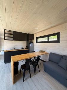 Fiora Lodge 4 personas Cama king Wifi Parrilla