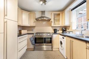 Charming 3-Bedroom Norwich Retreat Garden& Parking