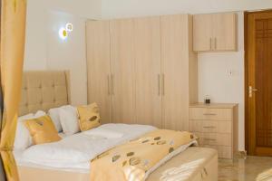Freggy Comfort Homes, Queen Eliza 1Bedroom