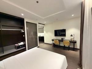 Cozy Studio Sapphire Ha Long - City View Balcony