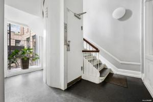 Elegant penthouse with rooftop terrace in Central CPH