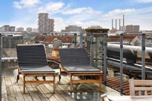 Elegant penthouse with rooftop terrace in Central CPH