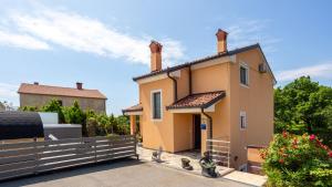 House Luka by Villas Guide