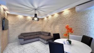 Mamaia 33