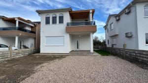 Villa, next to Ada Bojana and Velika Plaza