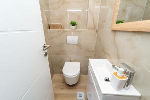 Sunny Day spacious & modern apartment with sea view