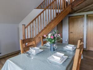 Valley View Hideaway