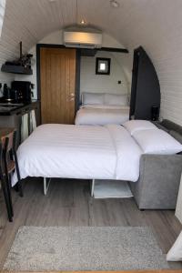 Millfield Glamping Pods - Heatherhouse