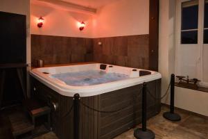Appartement Spa - Jacuzzi privatif - Fer Rêver 63