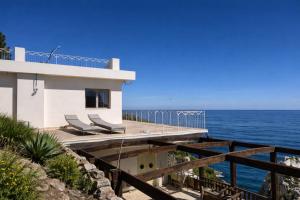 Villa Cliff