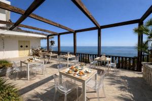 Villa Cliff