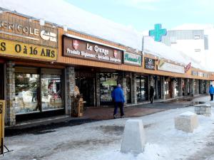 Résidence Grandes Platieres 2 - Studio cabine situé dans le centre du Val Claret MAE-2324