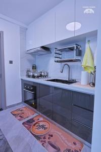 Diamond Ivy residence