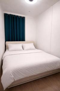 Cozy F1 apartment Paris 16th arrondissement