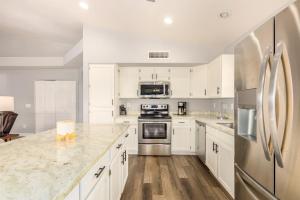 4BR Home w Heated Pool in Prime Location