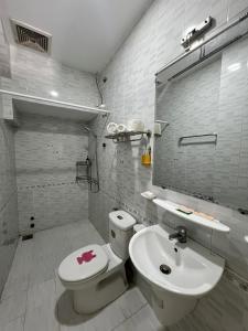 Khách Sạn Đăng Uyên - D65