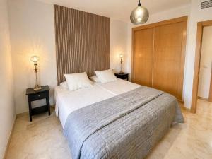 Arenal Golf, apartment with private garden, pool, BBQ - Magnolia Marbella Properties