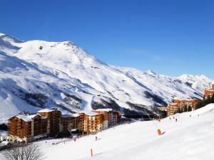 Résidence Valmonts A - Appartement classique · Départ ski aux pieds · Balcon MAE-2364