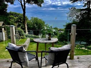 Stunning property with sea views and heated swimspa