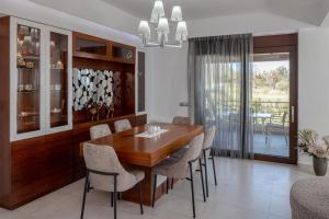 Luxurious Villa David