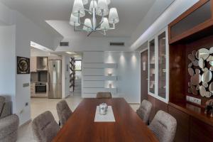 Luxurious Villa David