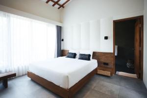 2BR Private Pool Villa in Seminyak • Walk to Beach