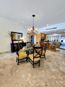 OCEAN FRONT 2 BR LUXURY VILLA IN VILLA LA ESTANCIA