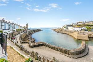 3 Bed in Porthleven oc-harbli