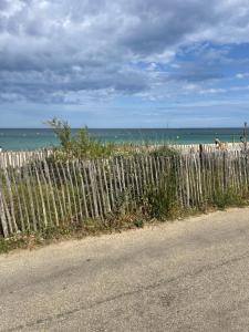 Appartement classé 3 étoiles face à la plage de la Nartelle avec place de parking privative