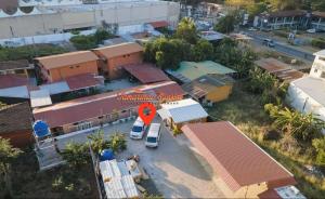 Beautiful Tamarindo Tiny house with AC & WIFI