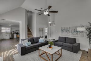 5BR Pool Villa with Water Volleyball, Cinema & Games