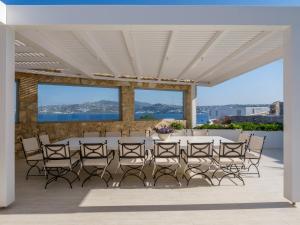 Villa Kiya - Beachfront Villa with Mykonos Town and Sunset Views