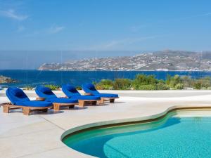 Villa Kiya - Beachfront Villa with Mykonos Town and Sunset Views