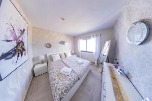 Sunset Paraiso Retreat