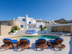 Villa Kiya - Beachfront Villa with Mykonos Town and Sunset Views